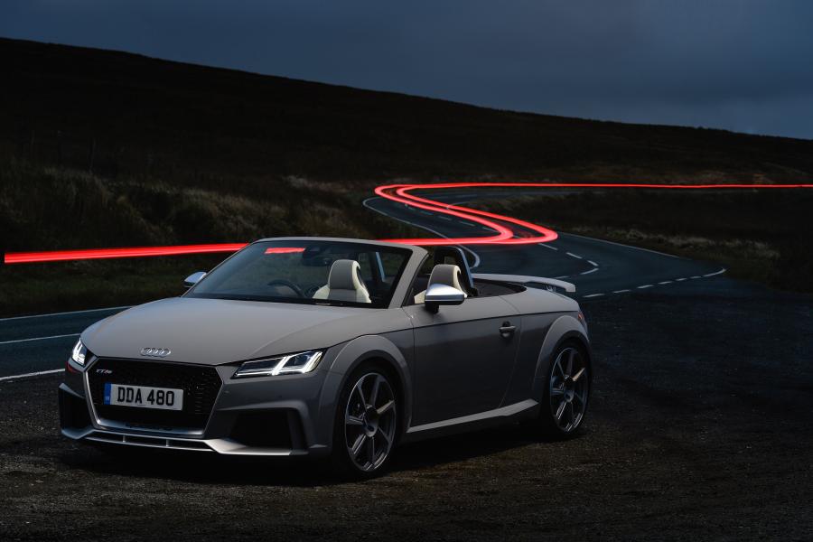  Audi TT RS Roadster (8S) 2016 года  (UK) (фото 22 из 40)